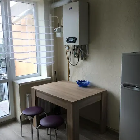 Appartement у моря, тихий район, все удобства, 800 м до пляжа, до центра города15 мин *