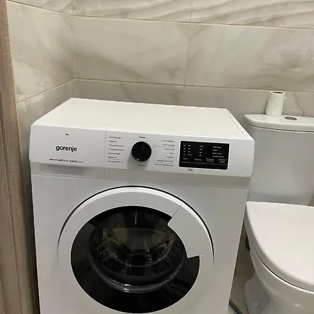 Apartamento у моря, тихий район, все удобства, недалеко до пляжа, до центра города 20 мин *